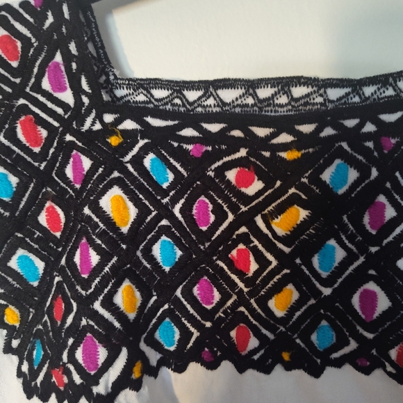 Embroidered White Top with Multicolor Accents Size S #343 - Picture 2 of 3